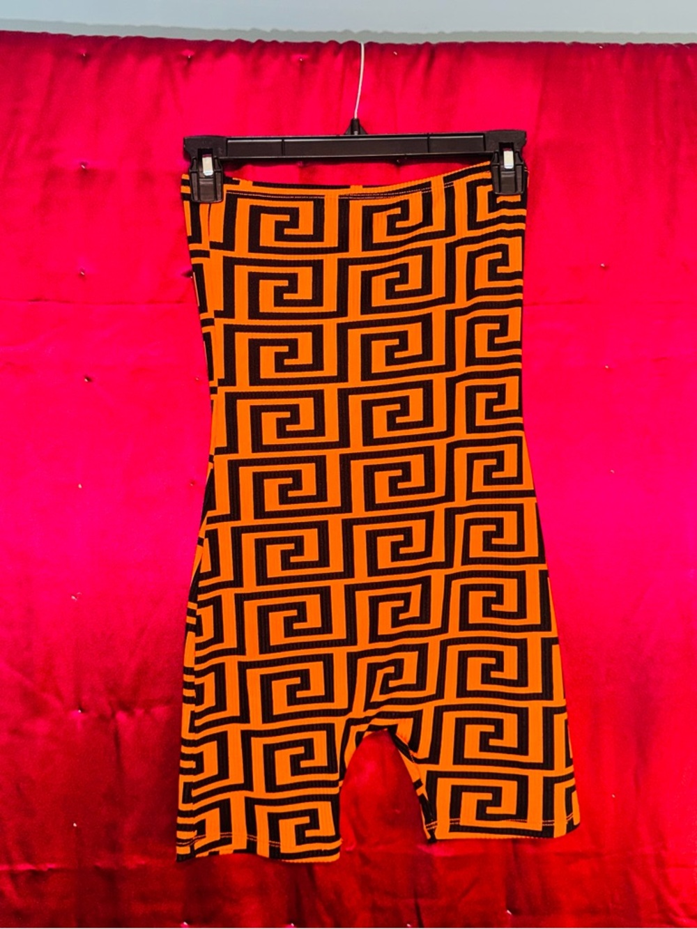 👑 Size Small Geometric Print Orange and Black Bodycon romper